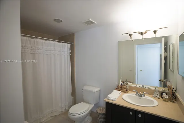 $615,000 | 4100 Salzedo Street, Unit 916, Coral Gables, FL 33146