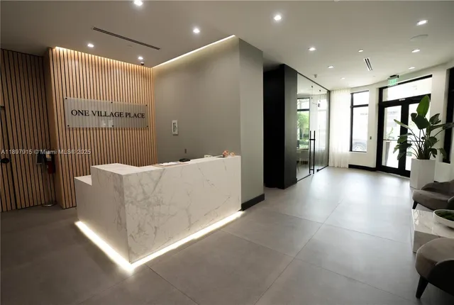 $615,000 | 4100 Salzedo Street, Unit 916, Coral Gables, FL 33146