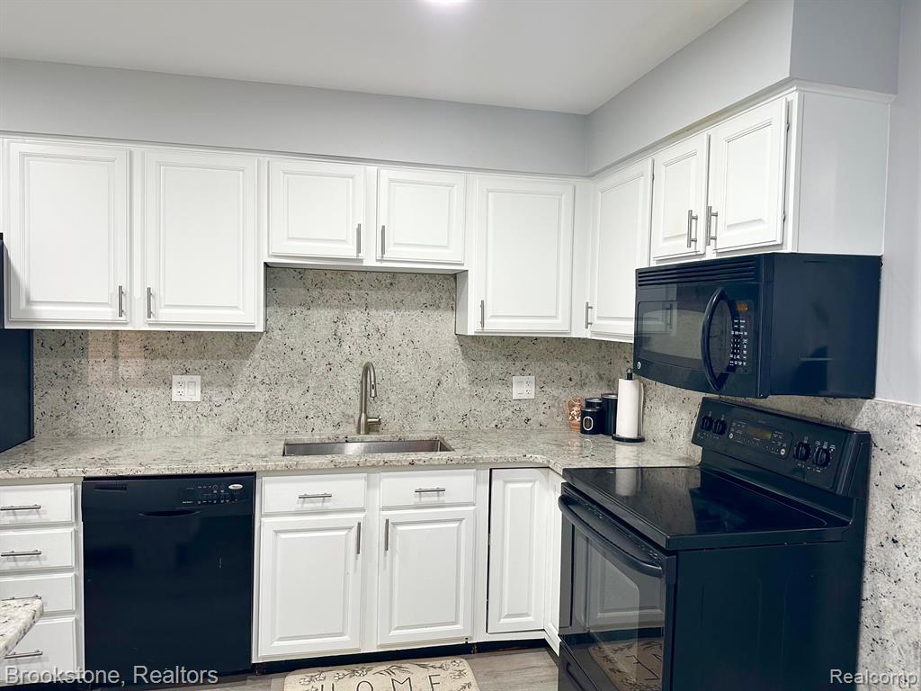 632 Tennyson Rochester Hills, MI 48307 - Photo 12 of 34
