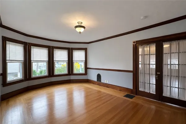 $2,000 | 739 Rock Street, Unit 1, Fall River, MA 02720