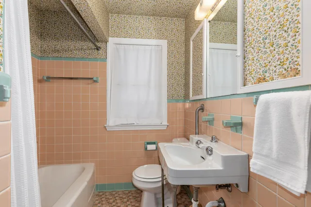 $589,900 | 1407 Edgewood Avenue Southeast, Grand Rapids, MI 49506