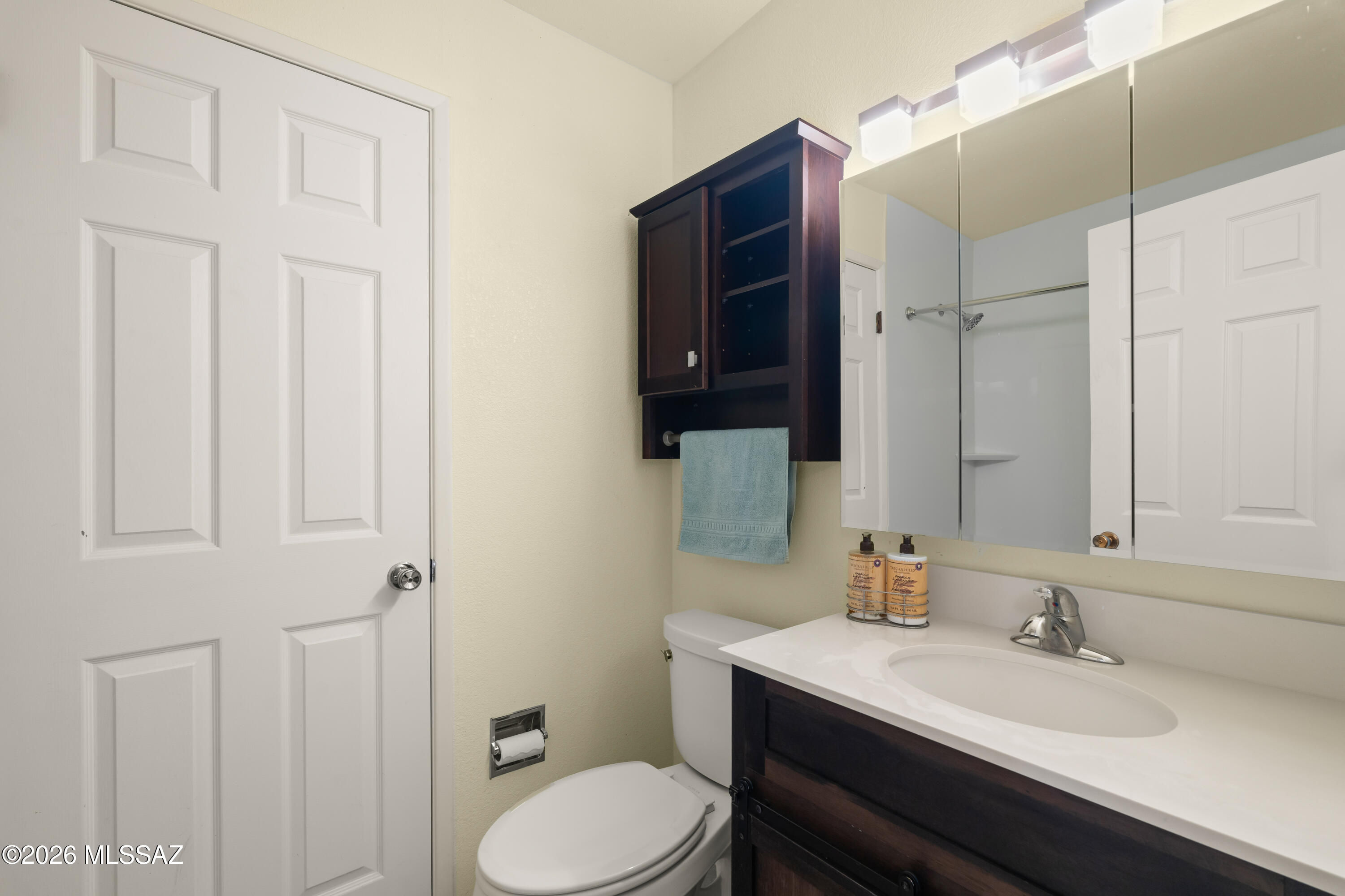 7640 West Maverick Road Sahuarita, AZ 85629 - Photo 20 of 27 Full Guest Bathroom 2