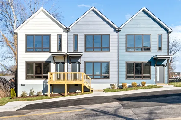$1,650 | 527 North 1st Street, Unit B, Clarksville, TN 37040