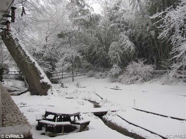 7110 Club Road Henrico, VA 23228 - Photo 13 of 14 Yard/Garden