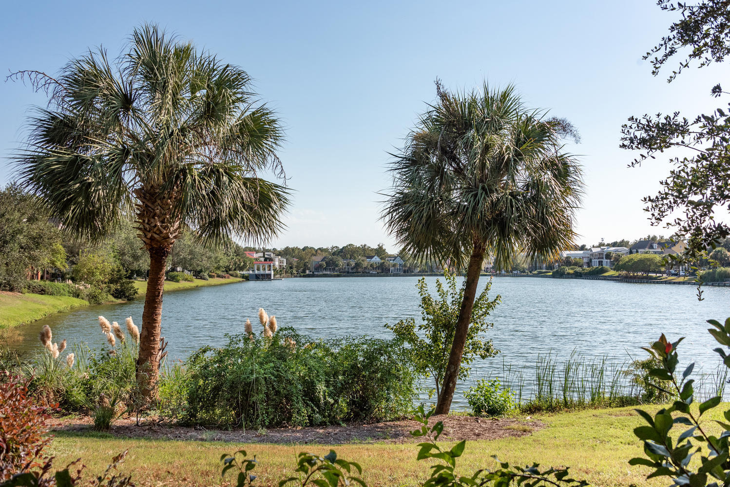 179 East Shipyard Road Mount Pleasant, SC 29464 - Photo 4 of 55 179 E Shipyard Rd Mount-large-007-029-KL