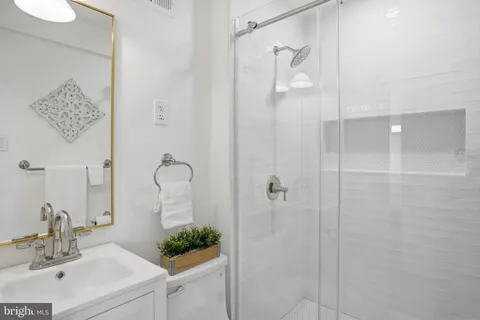 $929,900 | 9077 Brook Ford Road, Burke, VA 22015