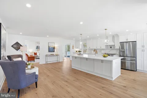 $929,900 | 9077 Brook Ford Road, Burke, VA 22015