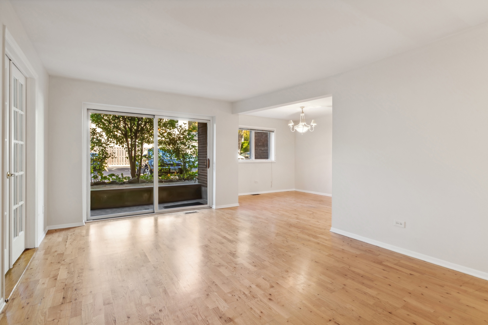 435 Ridge Road, Unit 103 Wilmette, IL 60091 - Photo 4 of 16 Gallery Image 4