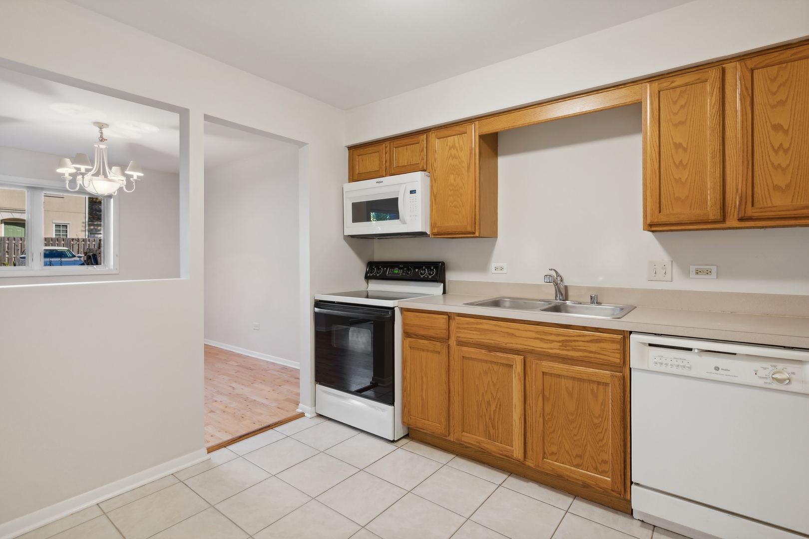435 Ridge Road, Unit 103 Wilmette, IL 60091 - Photo 7 of 16 Gallery Image 7