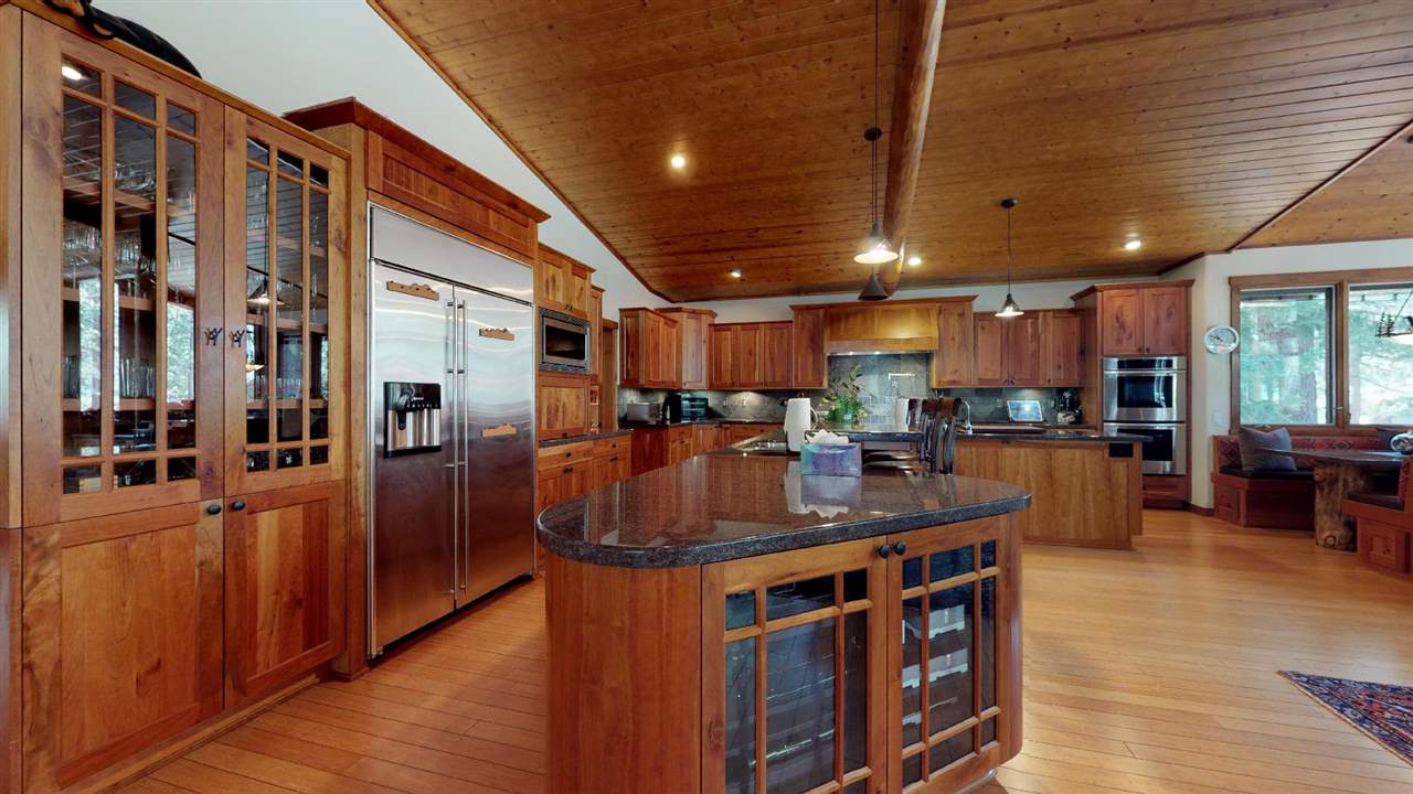 258 Ridge Way, Unit 15 Mammoth Lakes, CA 93546 - Photo 8 of 29 Gallery Image 8