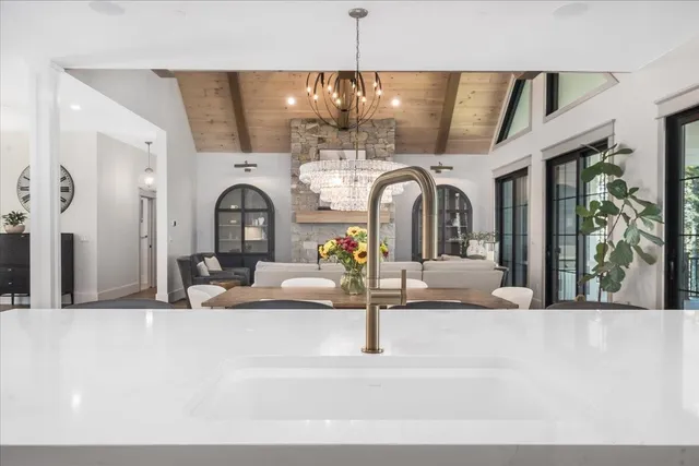 $1,985,000 | 63 Commander's Helm, Laconia, NH 03246