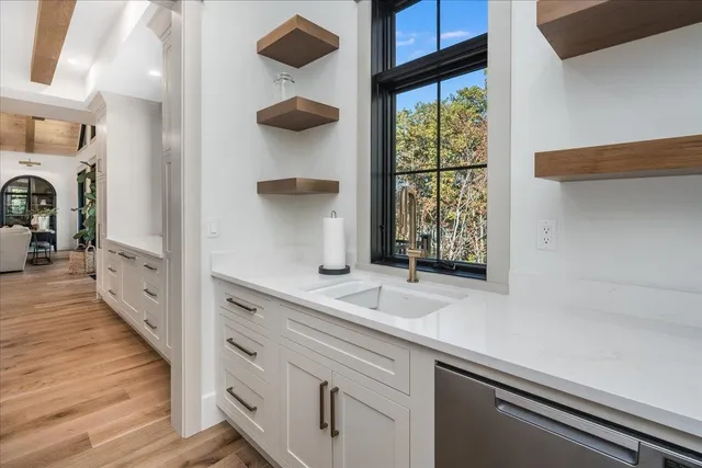 $1,985,000 | 63 Commander's Helm, Laconia, NH 03246