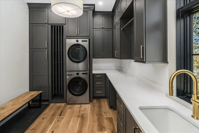 $1,985,000 | 63 Commander's Helm, Laconia, NH 03246