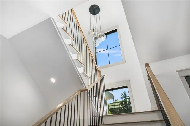 $1,985,000 | 63 Commander's Helm, Laconia, NH 03246