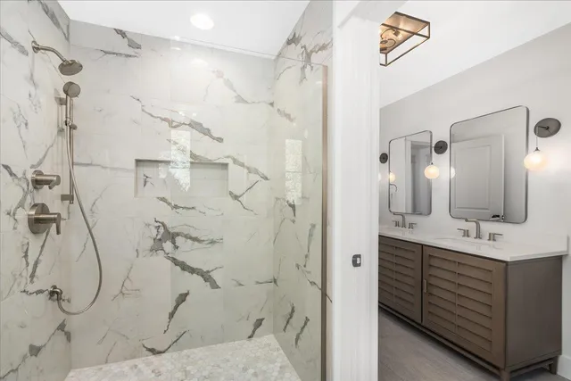 $1,985,000 | 63 Commander's Helm, Laconia, NH 03246