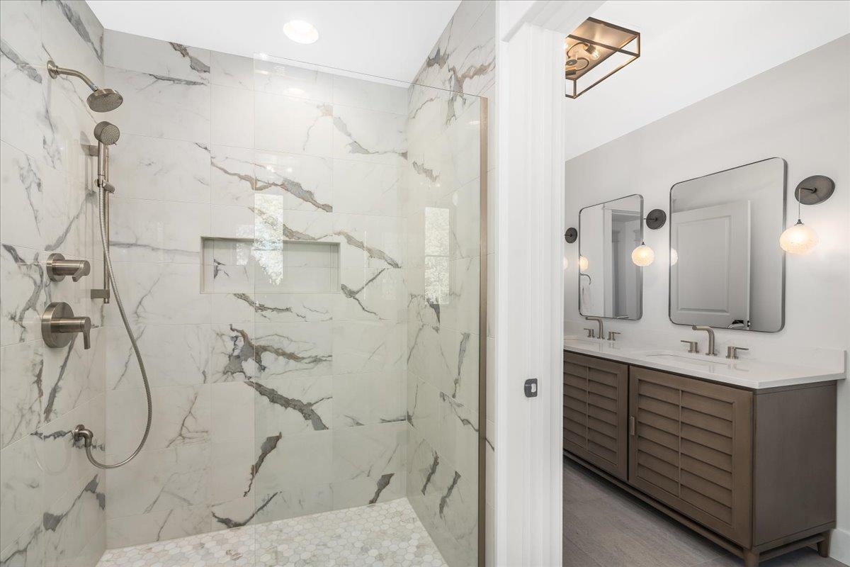 63 Commander's Helm Laconia, NH 03246 - Photo 38 of 60