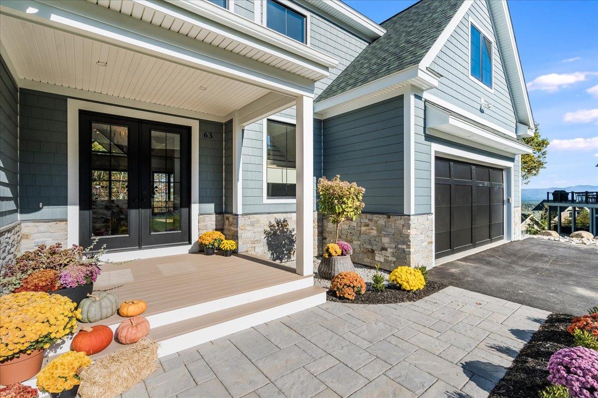 63 Commander's Helm Laconia, NH 03246 - Photo 4 of 60