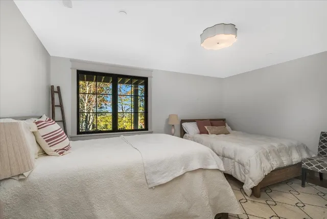 $1,985,000 | 63 Commander's Helm, Laconia, NH 03246