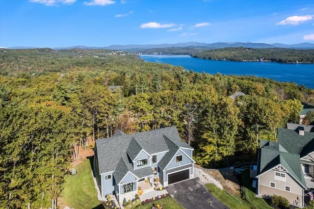 $1,985,000 | 63 Commander's Helm, Laconia, NH 03246