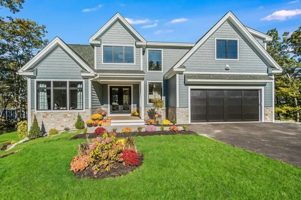 $1,985,000 | 63 Commander's Helm, Laconia, NH 03246