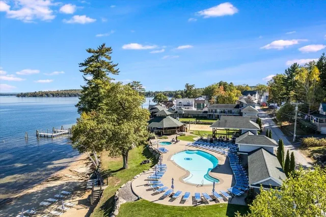 $1,985,000 | 63 Commander's Helm, Laconia, NH 03246