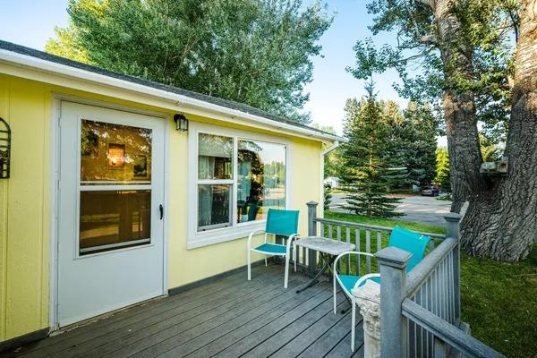 $323,487 | 936 North Carrington Avenue, Buffalo, WY 82834