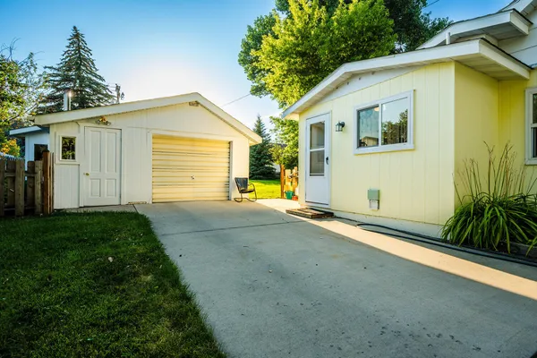 $323,487 | 936 North Carrington Avenue, Buffalo, WY 82834