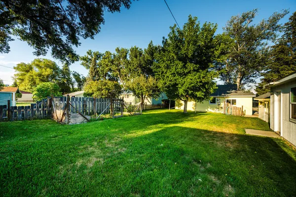 $323,487 | 936 North Carrington Avenue, Buffalo, WY 82834