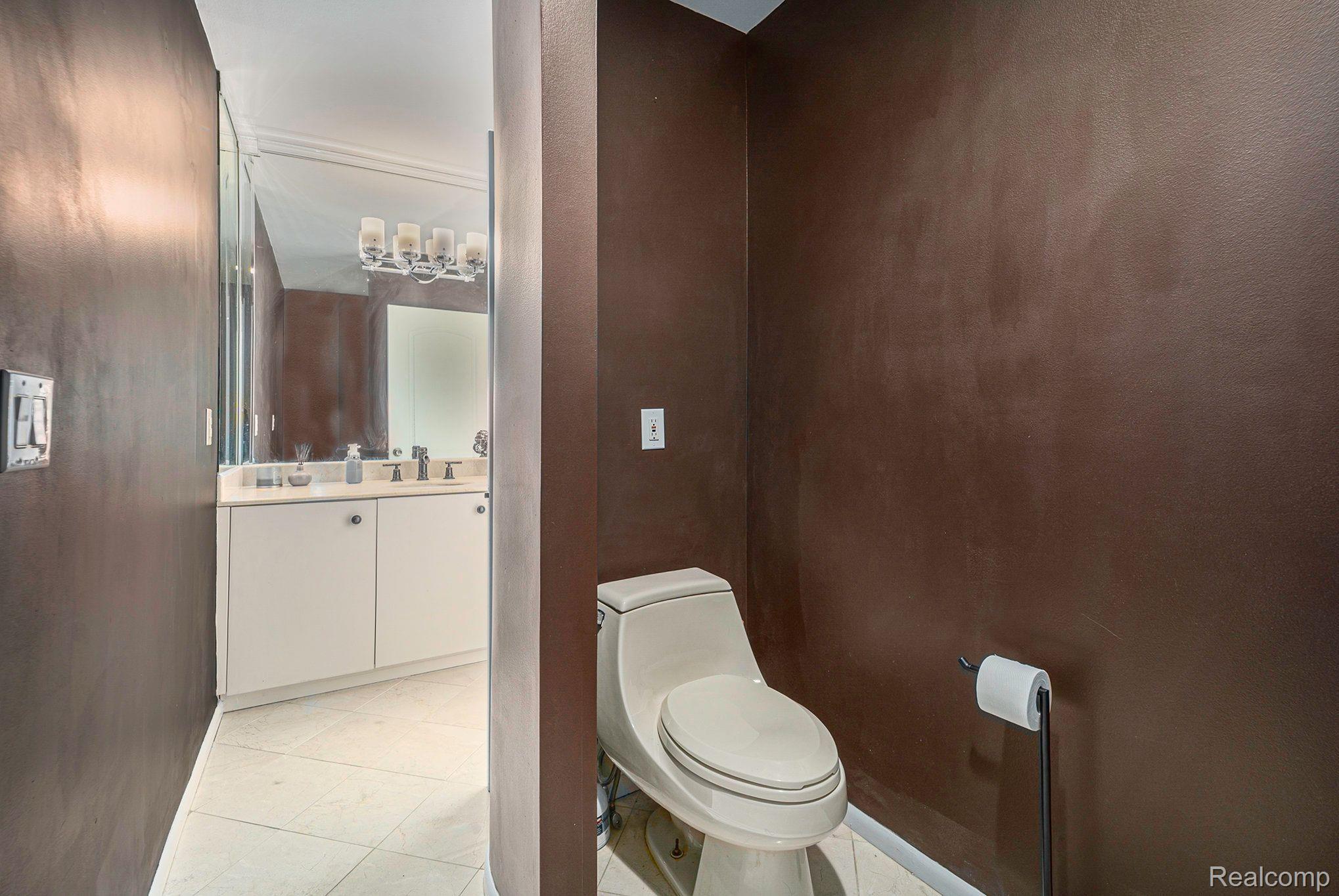 18201 Beverly Road Franklin, MI 48025 - Photo 26 of 46 Gallery Image 26