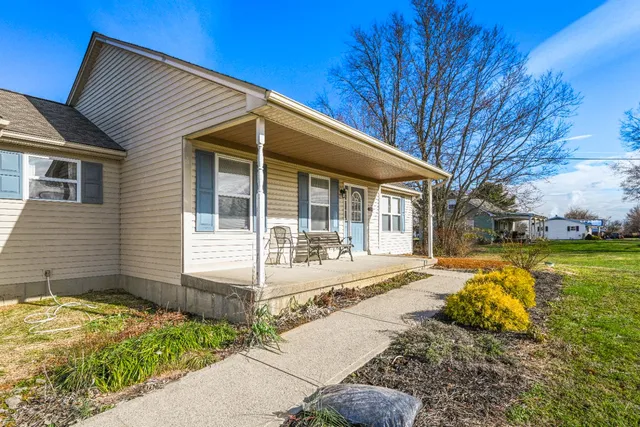 $299,900 | 16242 Highway 148, Aurora, IN 47001