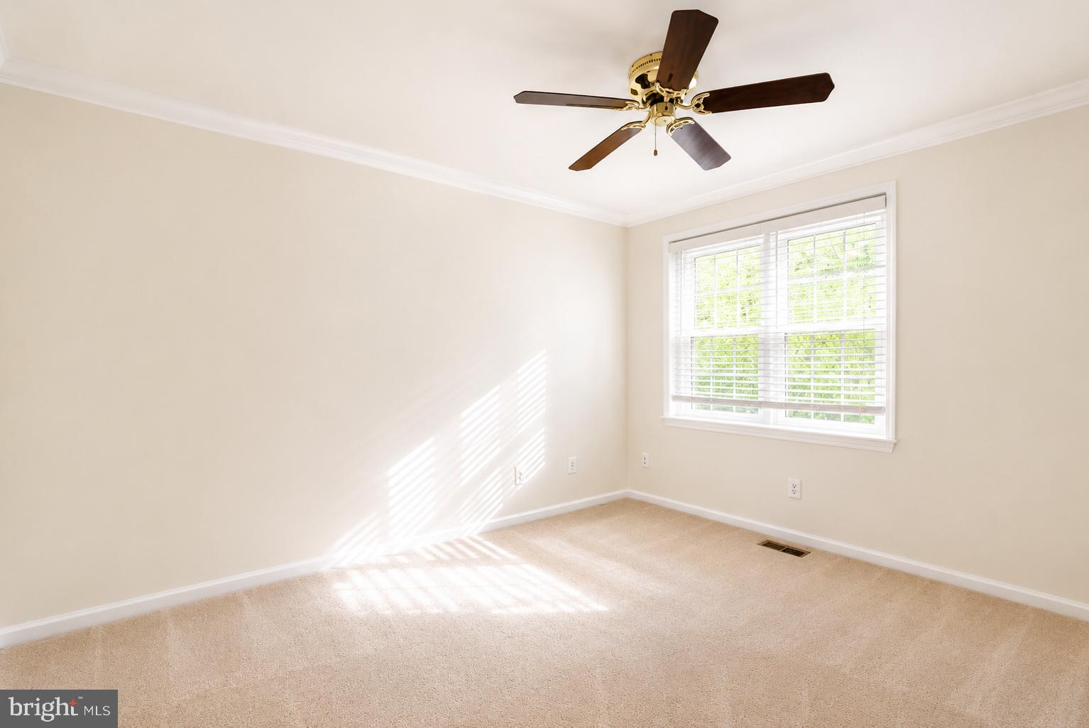 2184 Pond View Court Reston, VA 20191 - Photo 23 of 34
