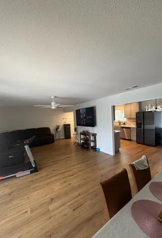 $447,500 | 4755 North Sharon Avenue, Fresno, CA 93726