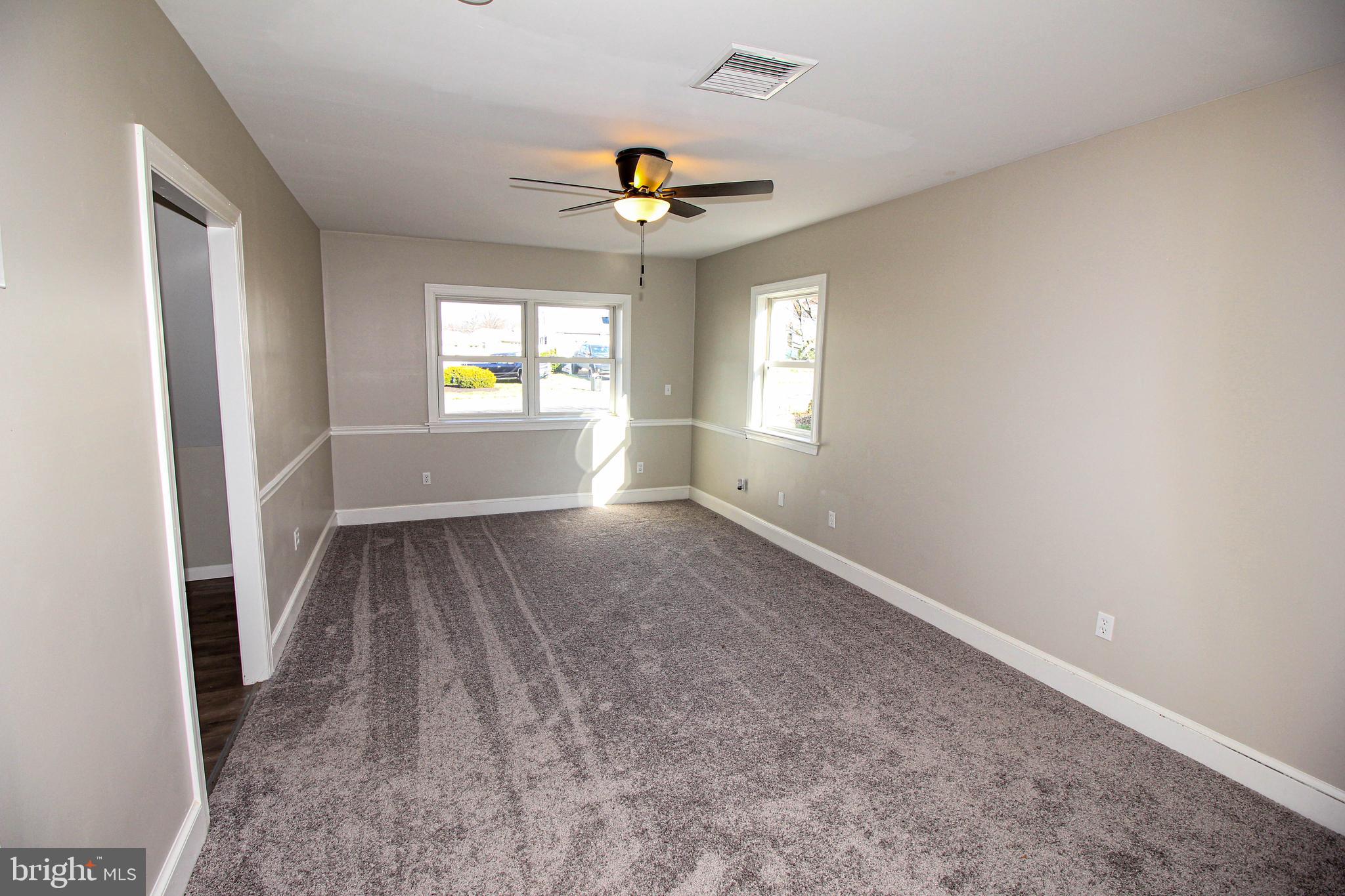 810 Hanford Road Fairless Hills, PA 19030 - Photo 14 of 40 Family room