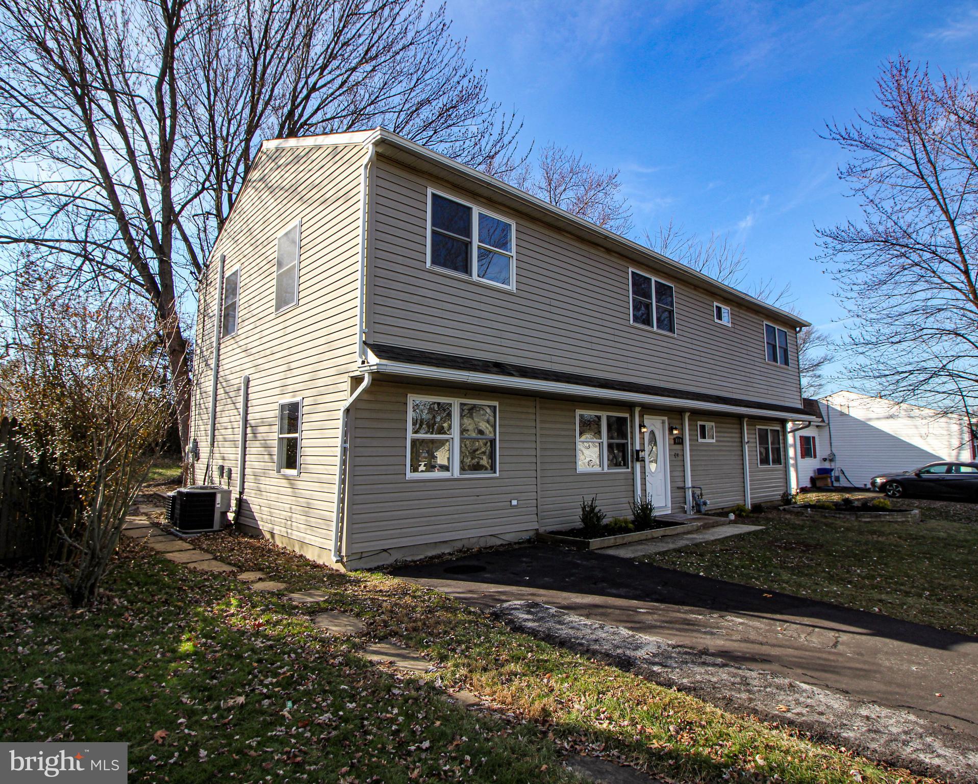810 Hanford Road Fairless Hills, PA 19030 - Photo 2 of 40 Front side