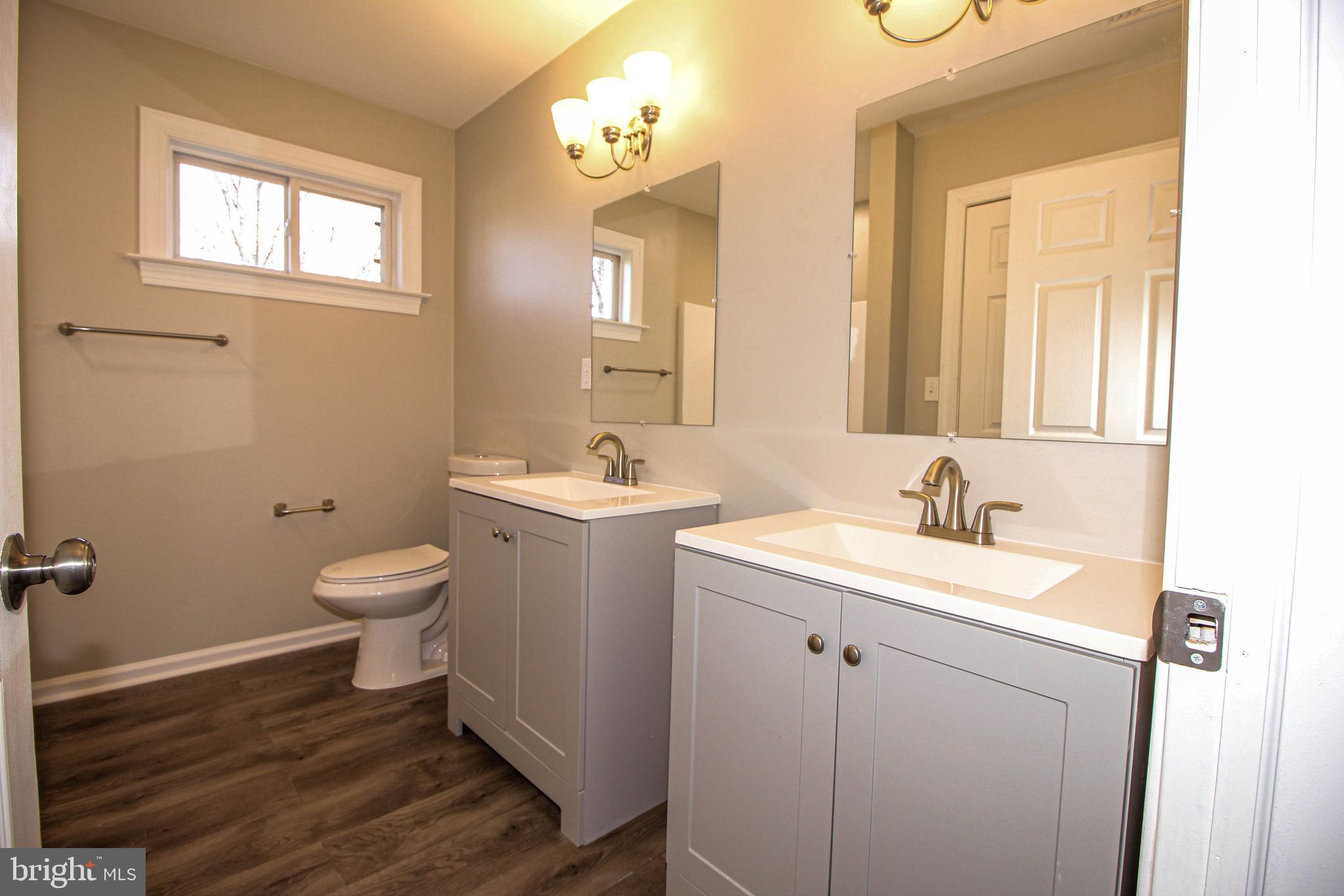 810 Hanford Road Fairless Hills, PA 19030 - Photo 34 of 40 Bath 2