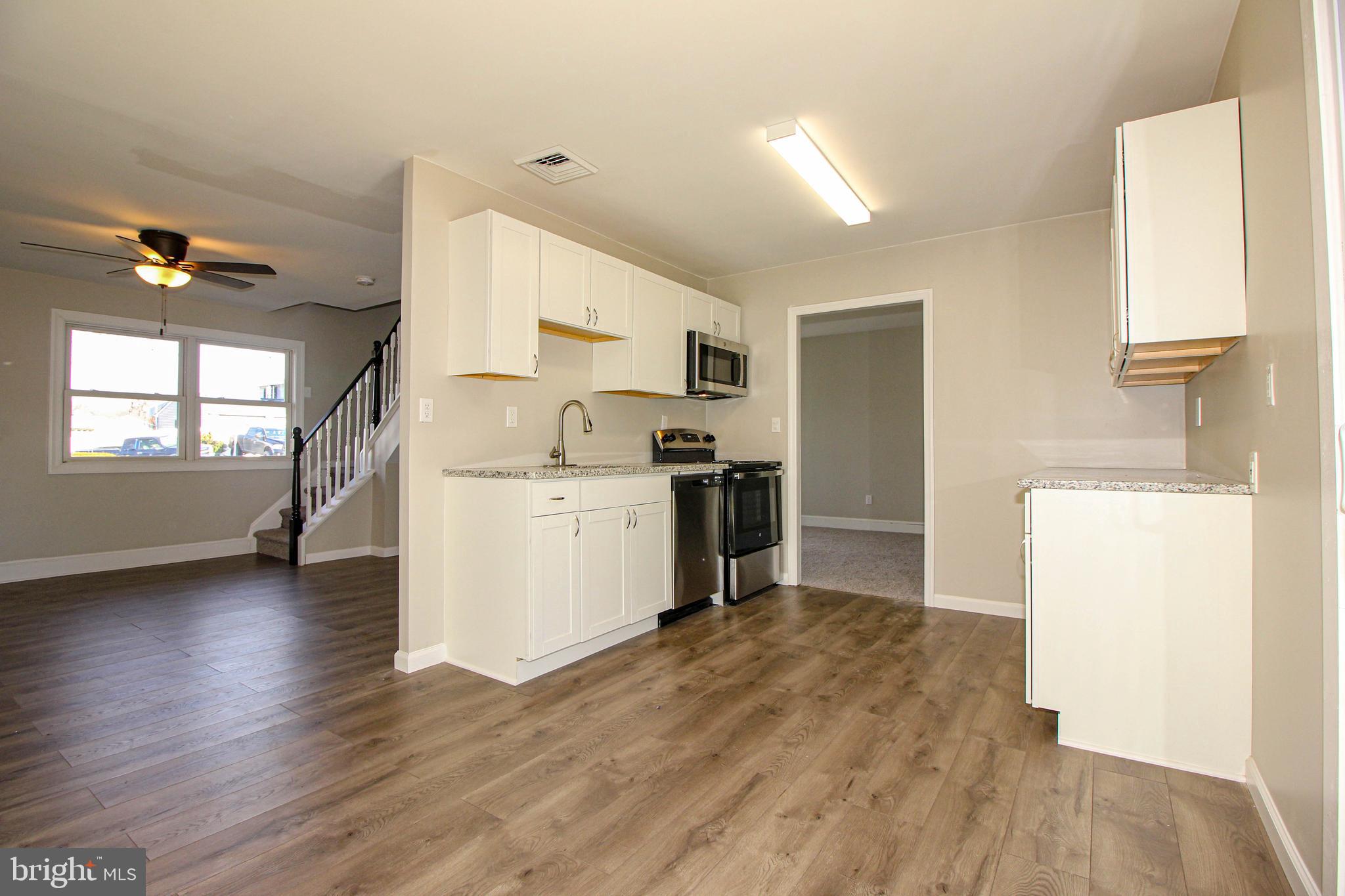 810 Hanford Road Fairless Hills, PA 19030 - Photo 8 of 40 Kitchen
