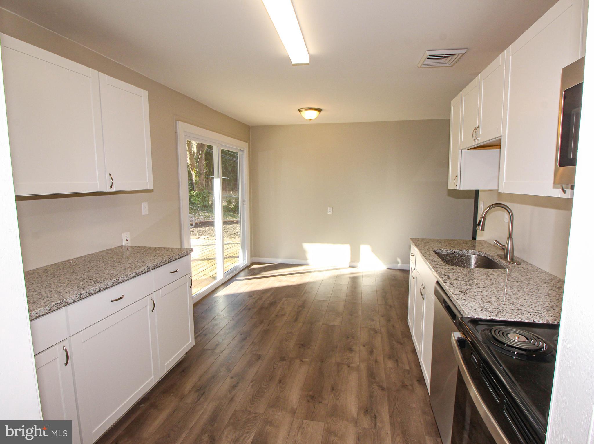 810 Hanford Road Fairless Hills, PA 19030 - Photo 10 of 40 Kitchen