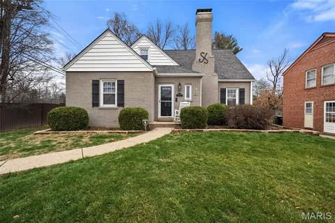 $549,900 | 9425 White Avenue, Brentwood, MO 63144