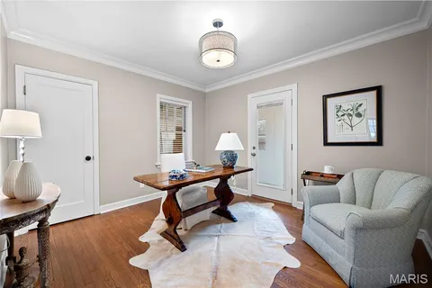 $549,900 | 9425 White Avenue, Brentwood, MO 63144