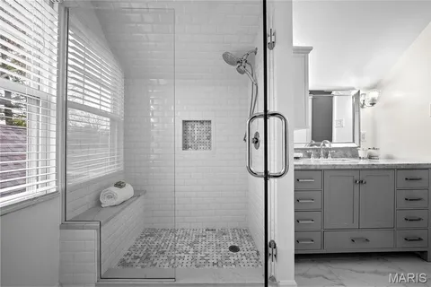 $549,900 | 9425 White Avenue, Brentwood, MO 63144