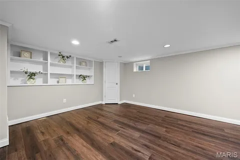 $549,900 | 9425 White Avenue, Brentwood, MO 63144