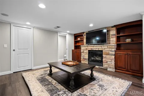 $549,900 | 9425 White Avenue, Brentwood, MO 63144