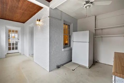 $549,900 | 9425 White Avenue, Brentwood, MO 63144