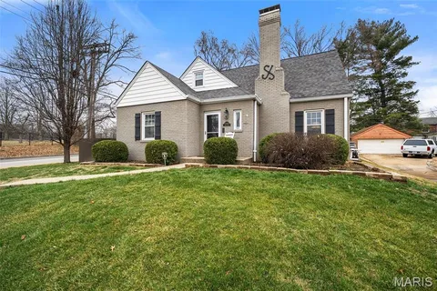 $549,900 | 9425 White Avenue, Brentwood, MO 63144