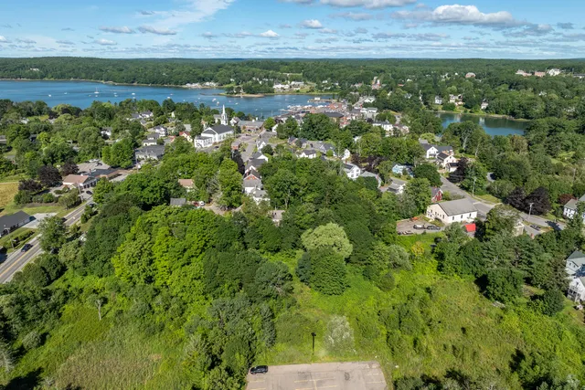 $325,000 | Undisclosed Address, Damariscotta, ME 04543