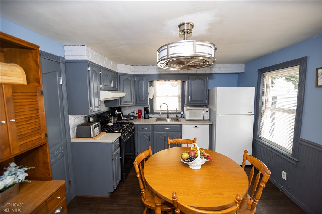 78 Farrell Street Pawtucket, RI 02861 - Photo 29 of 35 Gallery Image 29