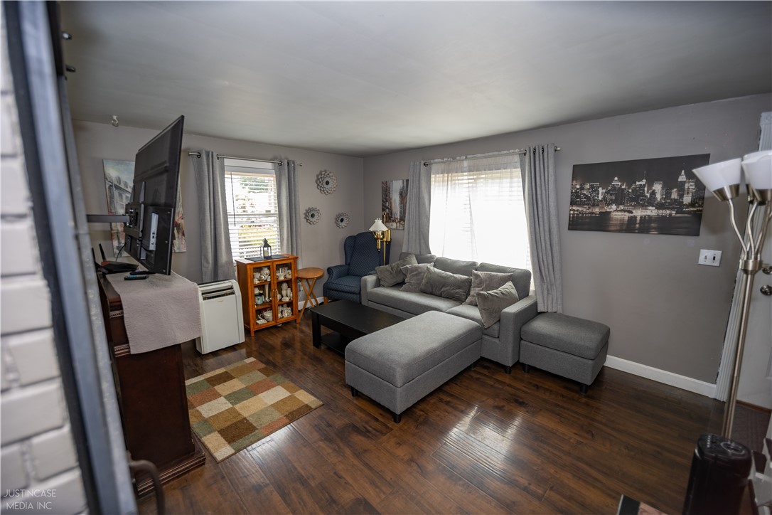 78 Farrell Street Pawtucket, RI 02861 - Photo 8 of 35 Gallery Image 8