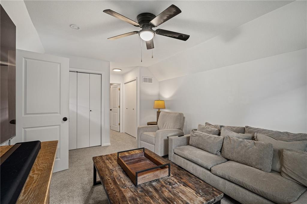 1144 Northeast Hunters Ridge Lee's Summit, MO 64086 - Photo 27 of 54 Gallery Image 27