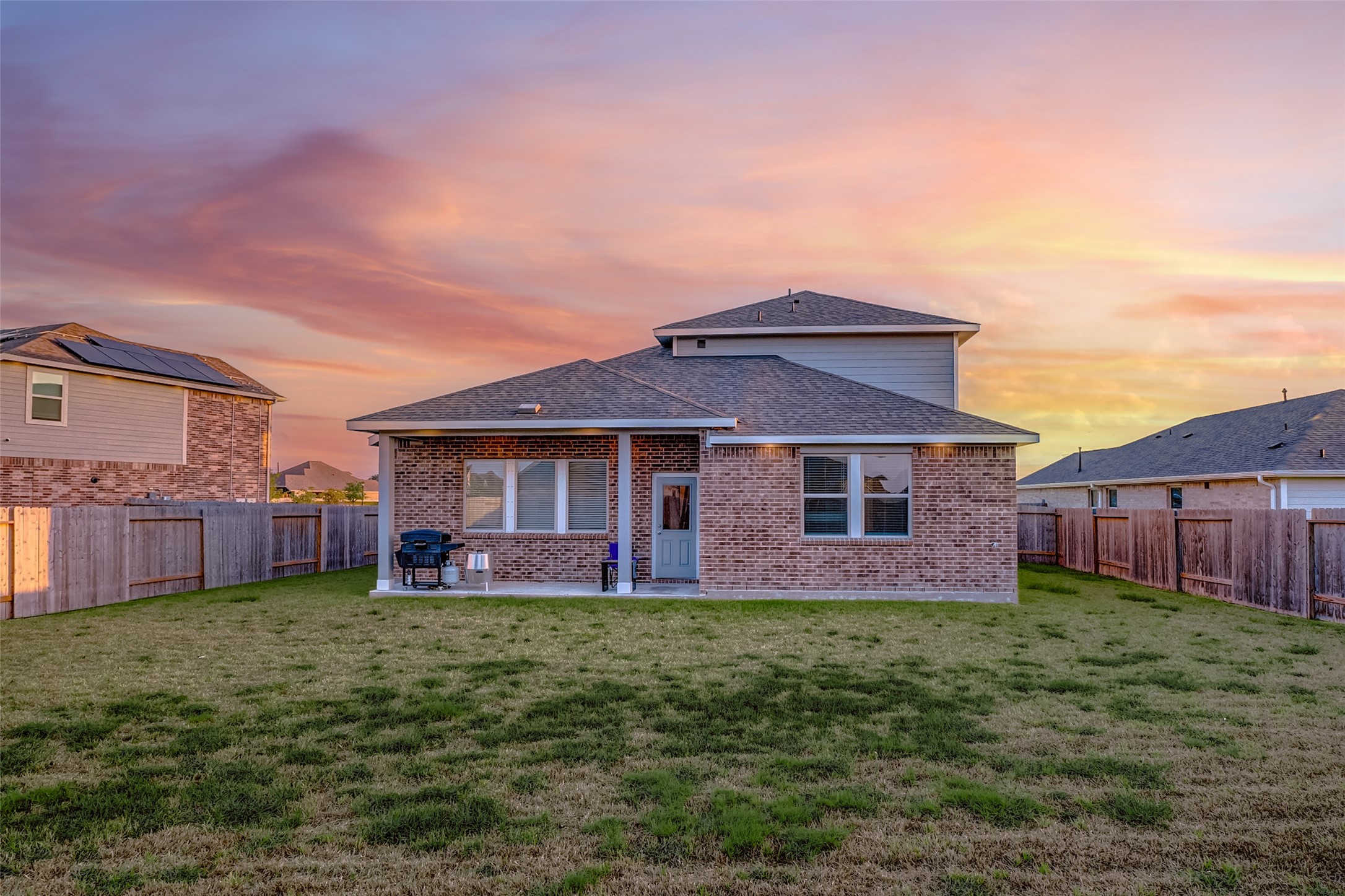 18819 Brookside Rdg Lane Manvel, TX 77578 - Photo 2 of 36 Located on an oversized lot and in a cul-de-sac.