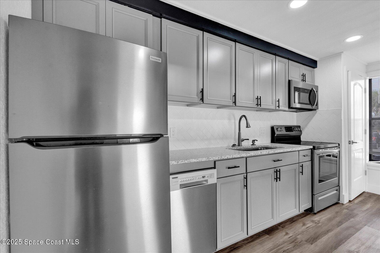 3912 Overlook Drive, Unit 38 Palm Bay, FL 32905 - Photo 8 of 23 09-3912 Overlook Dr unit 38 (17)